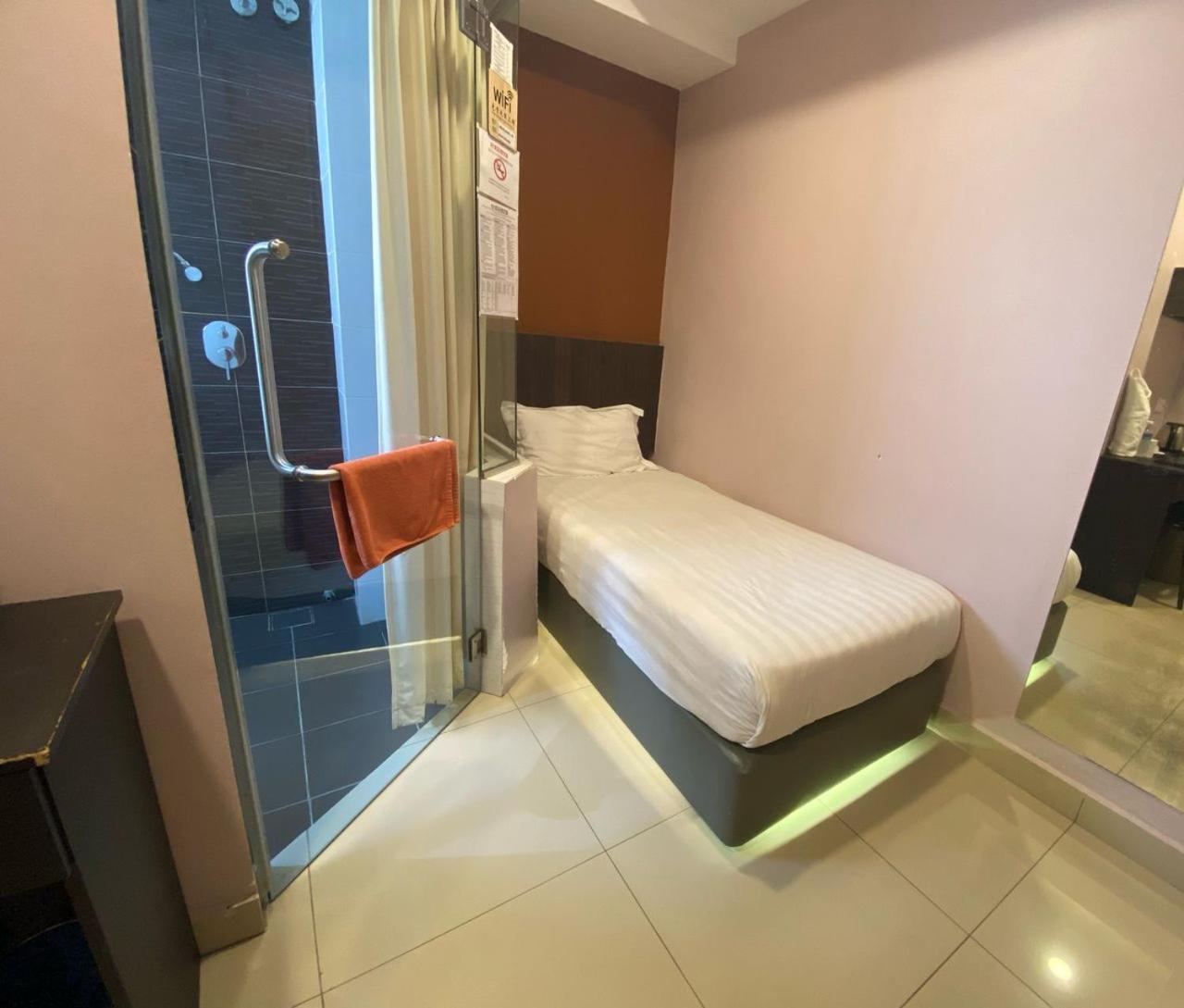 Hotel Vevo Puchong Malaysia Exteriör bild