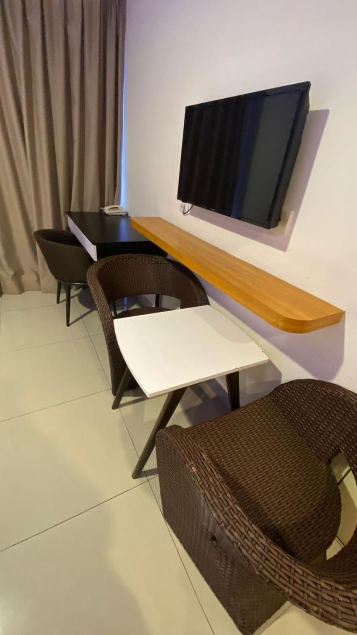Hotel Vevo Puchong Malaysia Exteriör bild