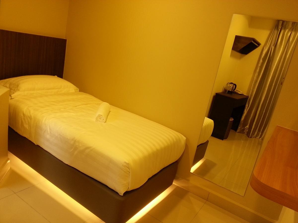 Hotel Vevo Puchong Malaysia Exteriör bild
